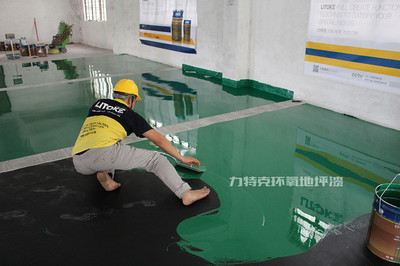 哈尔滨混凝土密封固化剂耐磨地坪施工中节省磨片的实用技巧